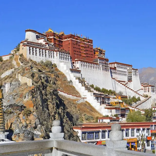 tibet1350x900.jpg