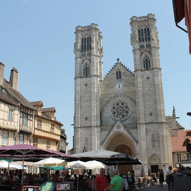 724251_chalon-sur-saone-cathedrale-coeur-de-ville-patrimoine-ot_6jpg.jpg