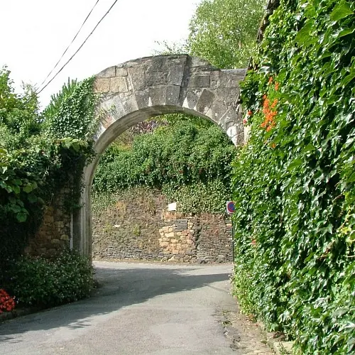 Porte de l'Etang Rochefort-en-Terre.jpg