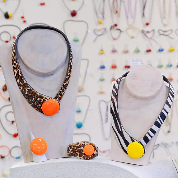 bijoux8-lecoffret-villagedelapoterie-troisîlets-martinique copie.jpg