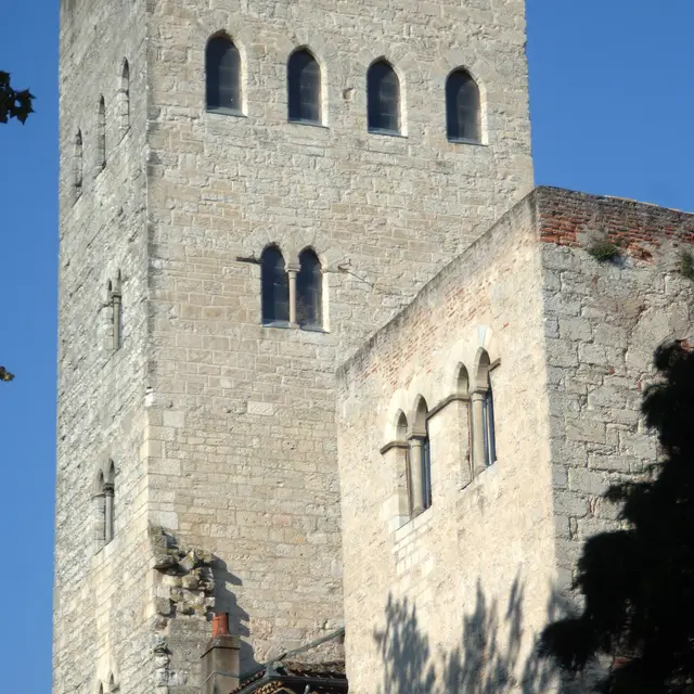 palais Duèze image 1, cl. P. Lasvenes ville de Cahors.JPG