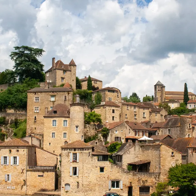 Vue sur Puy l_Evêque Lot Tourisme- C. Asquier 200601-152820(2).jpg
