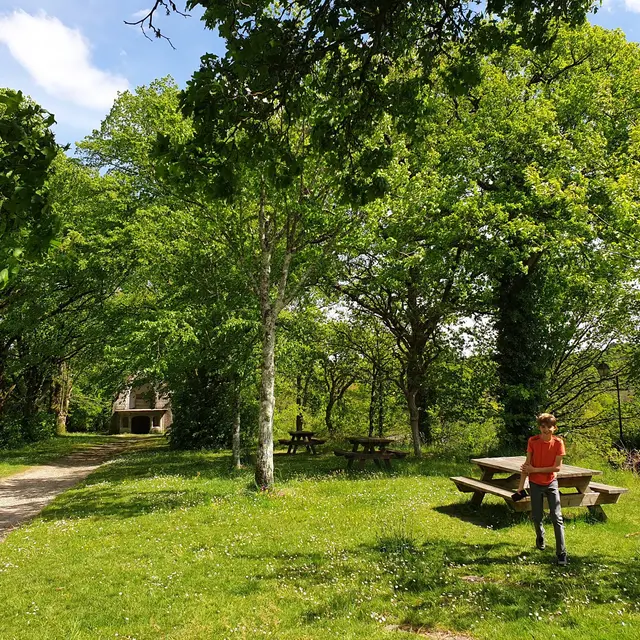 Aire de pique-nique Chapelle St Michel.jpg