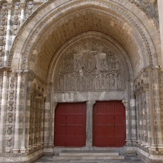 Cathédrale, portail nord. Photo P. Lasvenes ville de Cahors.JPG