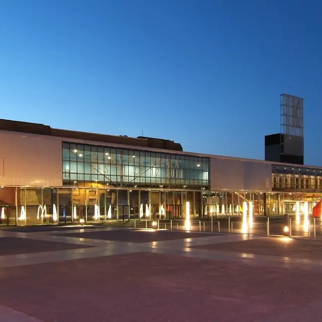 Kursaal de nuit - Crédit Duplan.jpg