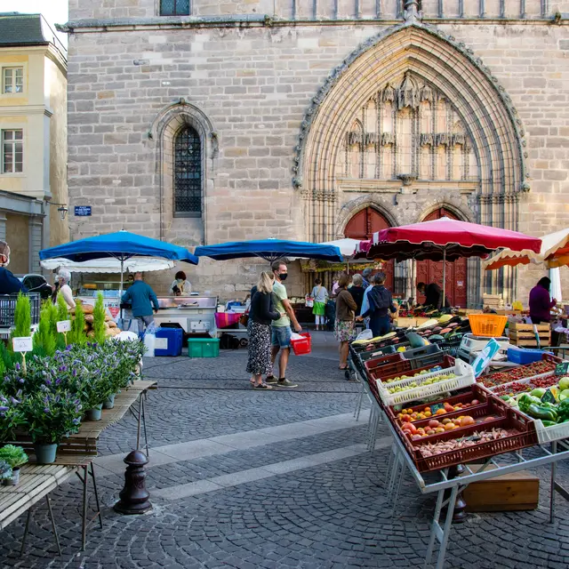 Sur le marché de Cahors © Cyril Novello - Lot Tourisme 200909-092055.jpg