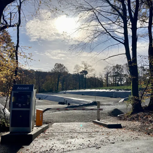 Aire de service de camping-cars - Rochefort-en-Terre 3.jpg