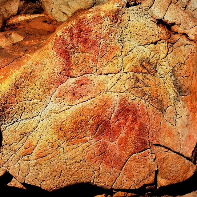 POI 1 - main négative© Photo. Jean-François Peiré - DRAC Midi-Pyrénées..jpg