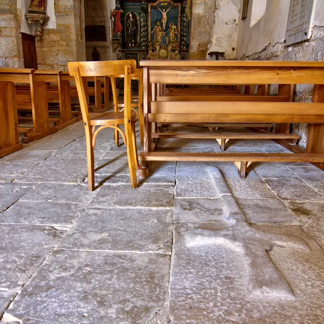 2013_04_25_1128-HDR_Eglise de Gigouzac.jpg
