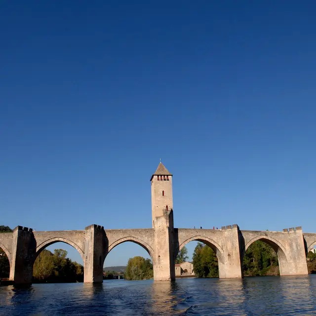 pont Valentré image 1, cl. P. Lasvènes ville de Cahors.jpg