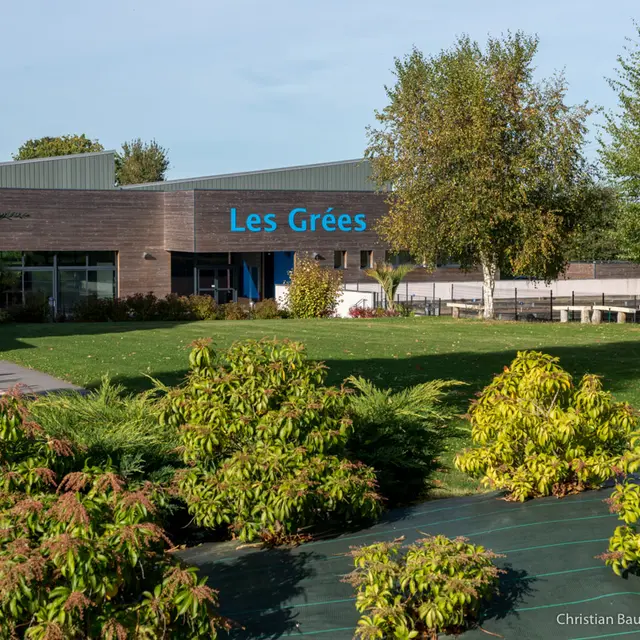 Salle les Grées - Pluherlin (2).jpg