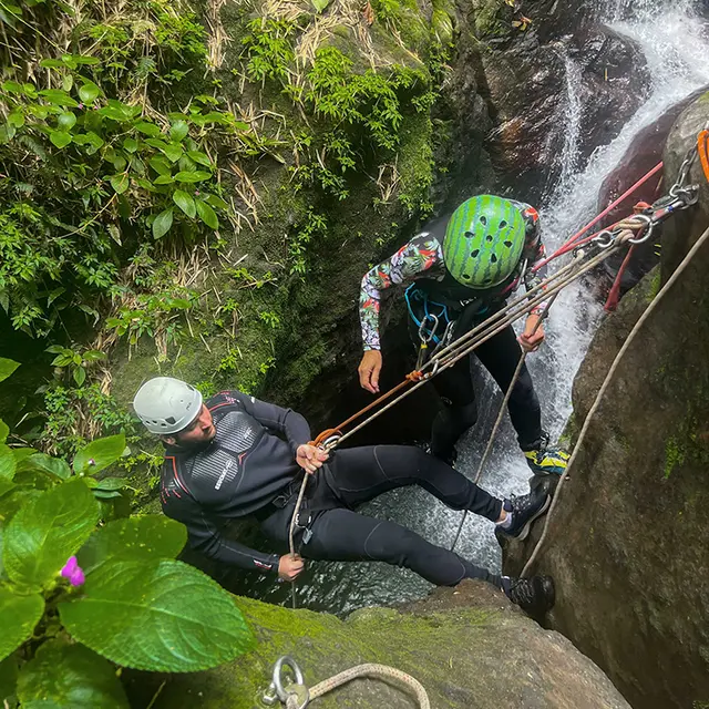 bureau de la randonnée et du canyoning 2.jpg