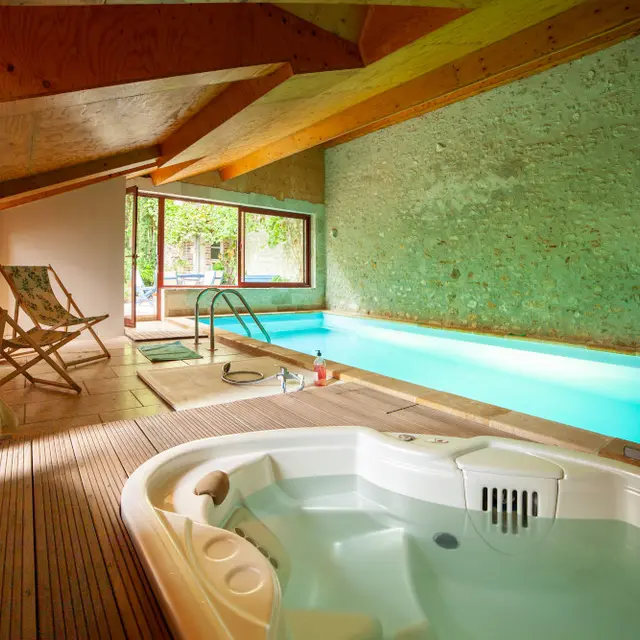 P-gite atelier k piscine 2.jpg