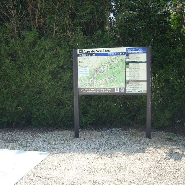 Aire de La Ferté-saint-Cyr