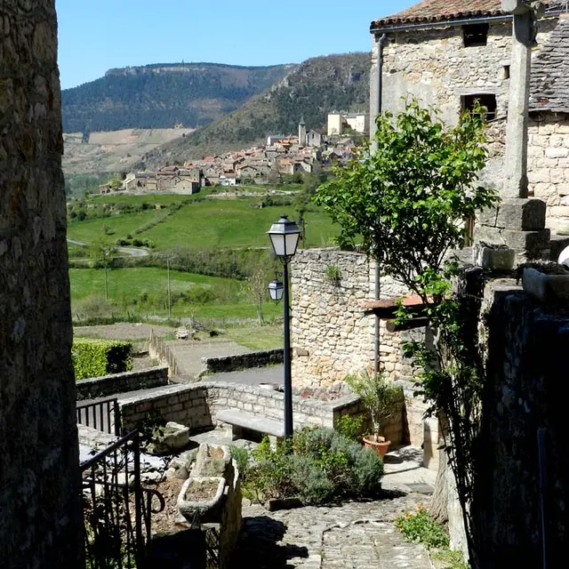 vue sur Mostuéjouls 1.jpg
