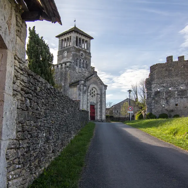 Vestiges du château à Aujols--© Lot Tourisme C. Novello.jpg