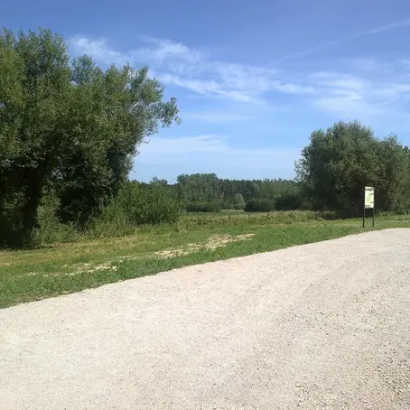 Aire de stationnement de Fontaines en Sologne