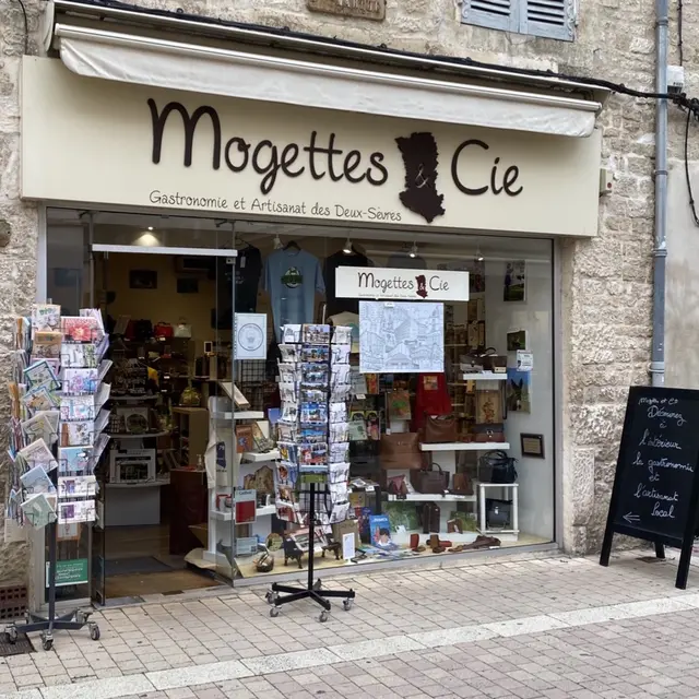 La-devanture-du-Magasin
