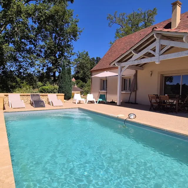 MAISON ROSALIE avec piscine chauffée à Sarlat (20)