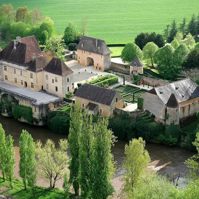 Château de Losse_ vue aerienne