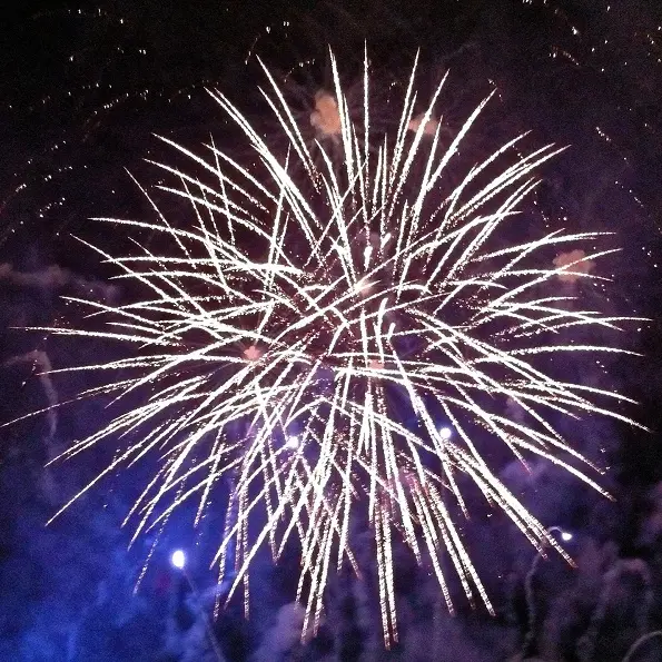 fireworks-1191925_1920