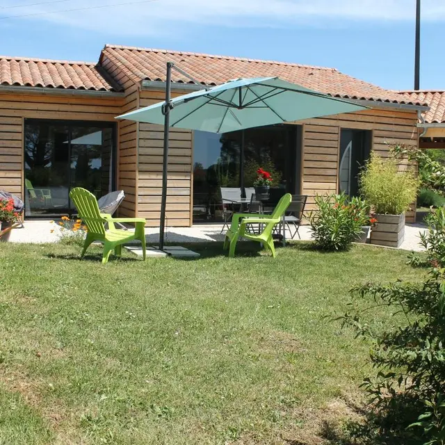Les 3 Cypres climatisé et piscine proche de Sarlat_1