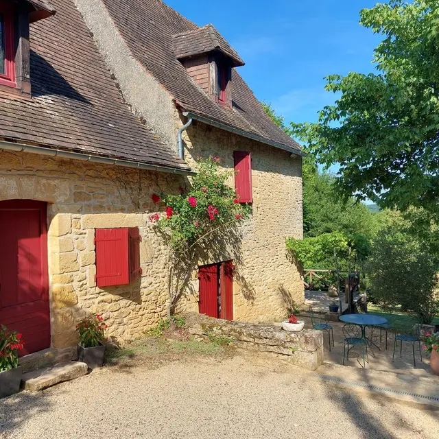 Maison Rouge avec piscine privée au nord de Sarlat_1