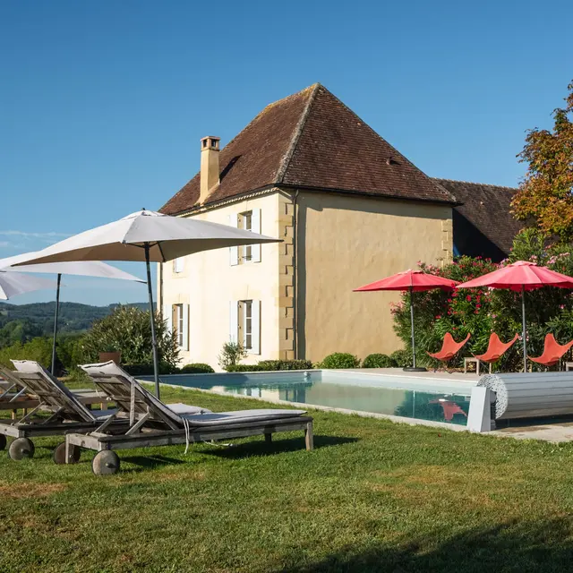 les-hauts-de-saint-vincent-maison-d-hotes-dordogne-avec-vue-et-piscine