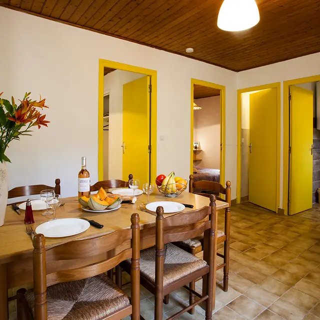 village-leshautsdecalviac-maison-2-chambres-01
