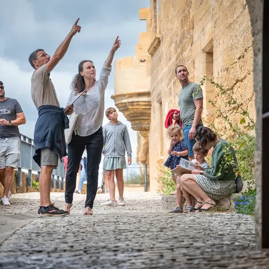 visite ludique un chateau sous la falaise