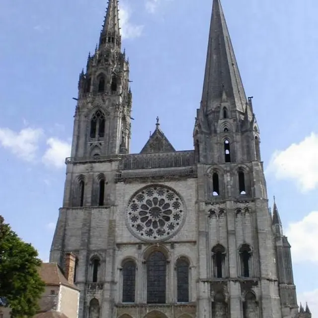 Façade de la Cathédrale - © Office de Tourisme de Chartres