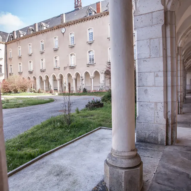 Le cloître