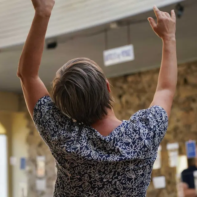 08-10-MOUVEMENTS-LIBRES