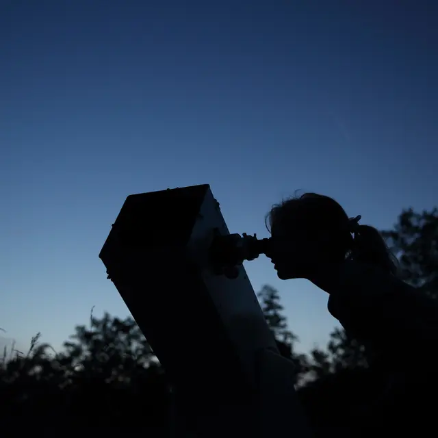13oct_cielnoir-observation_creditJMorel