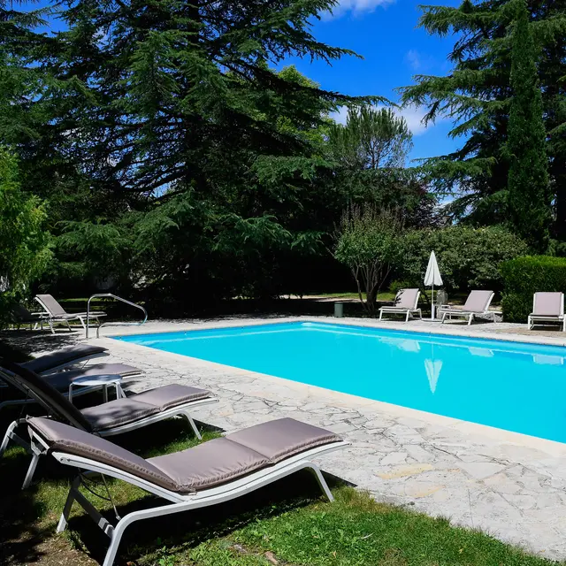 Relais Sainte Anne-Martel-piscine