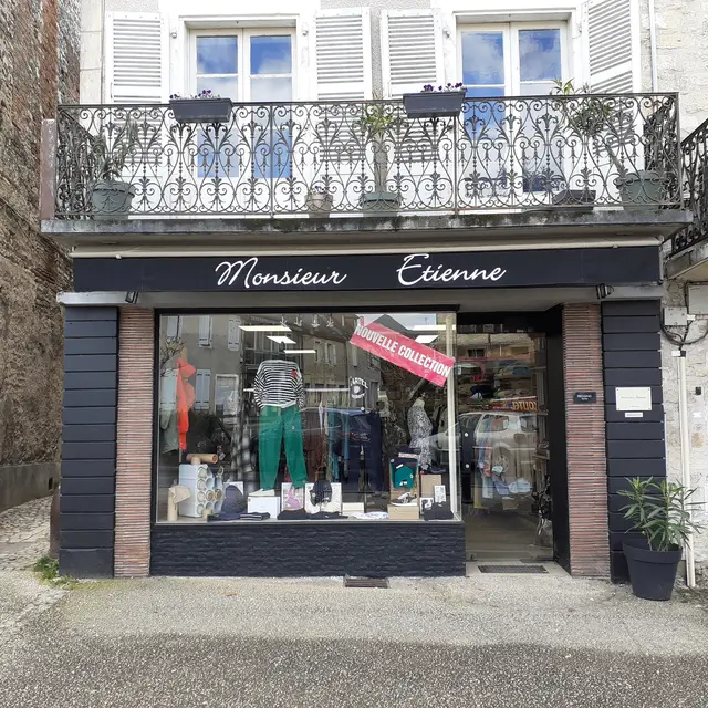 Monsieur Etienne_Martel_Devanture