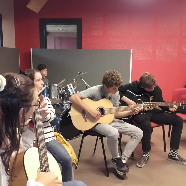 24062020-ecoluemusique-saintcere-Atelier-musique-trad