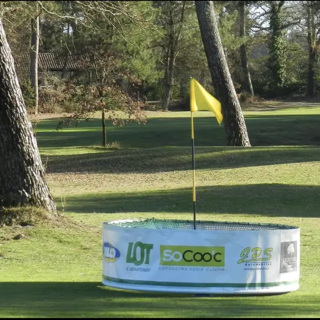 27-10-2-RUGBY-GOLF