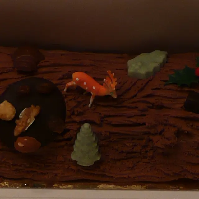Bûche_de_Noël_decorée