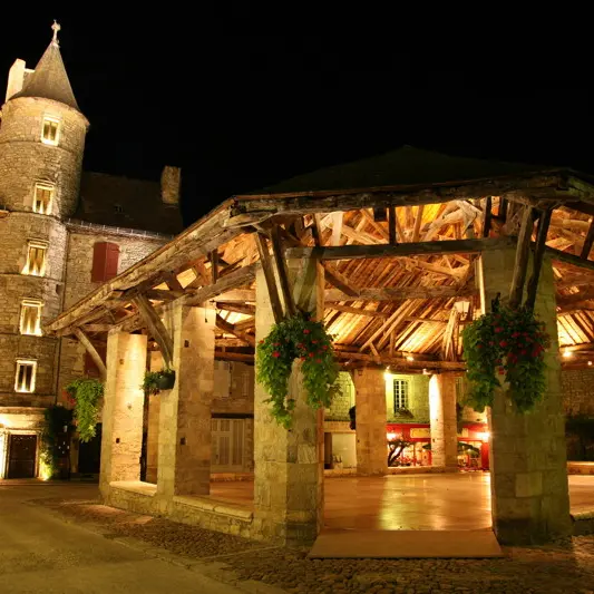Martel : La Halle de Martel de Nuit