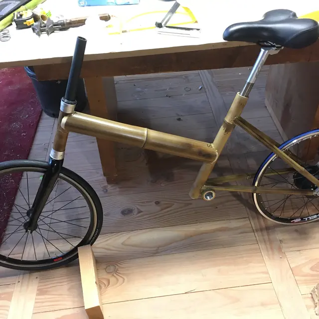 Construction du vélo en bambou corrézien