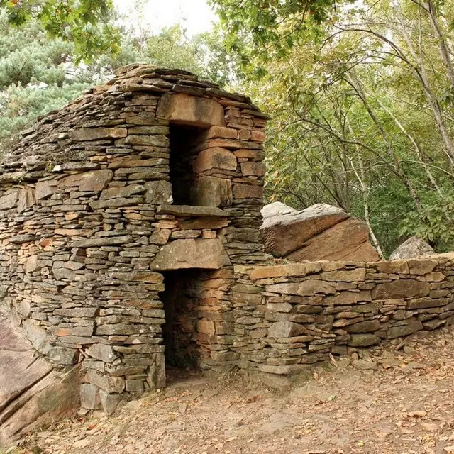 Site de Roche Bergère ou l'Ermitage