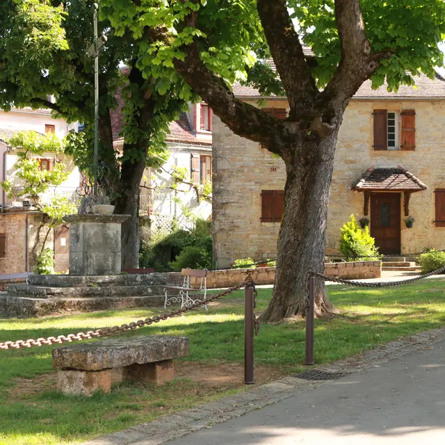 La place du village (2)©M.Légeron