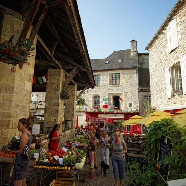 Le rdv du marché - Martel - 7 sept - Dominique Viet