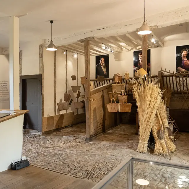 MAISON DU CABAS-3
