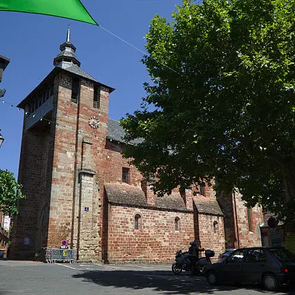 Meyssac_-_Église_01