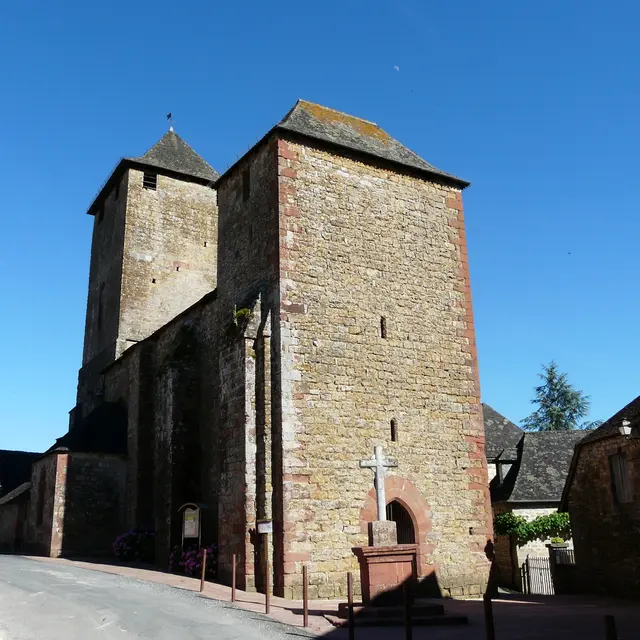 Saillac_(19)_église