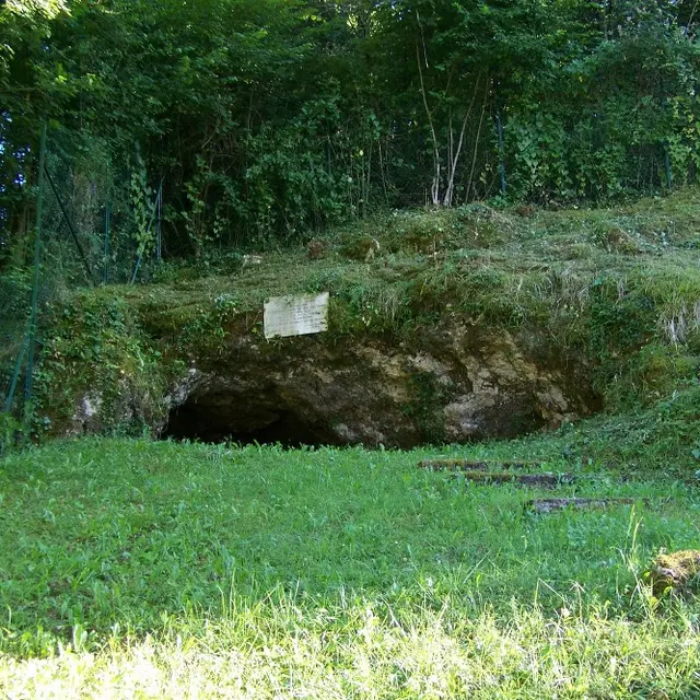 Site archéologique Nenadertal- La Bouffia Bonneval- La Chapelle-aux-Saints- Musée de l'Homme de Neandertal OK