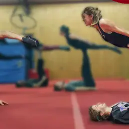 Stage acroyoga