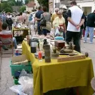 Vide grenier à Teyssieu
